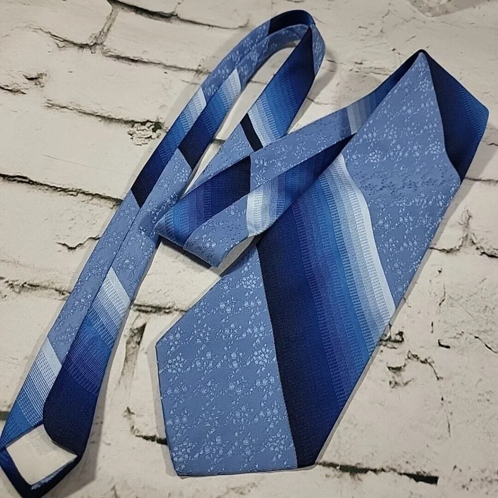 Vintage Don Loper of California Blue Diagonal Stripe‎ Neck Tie